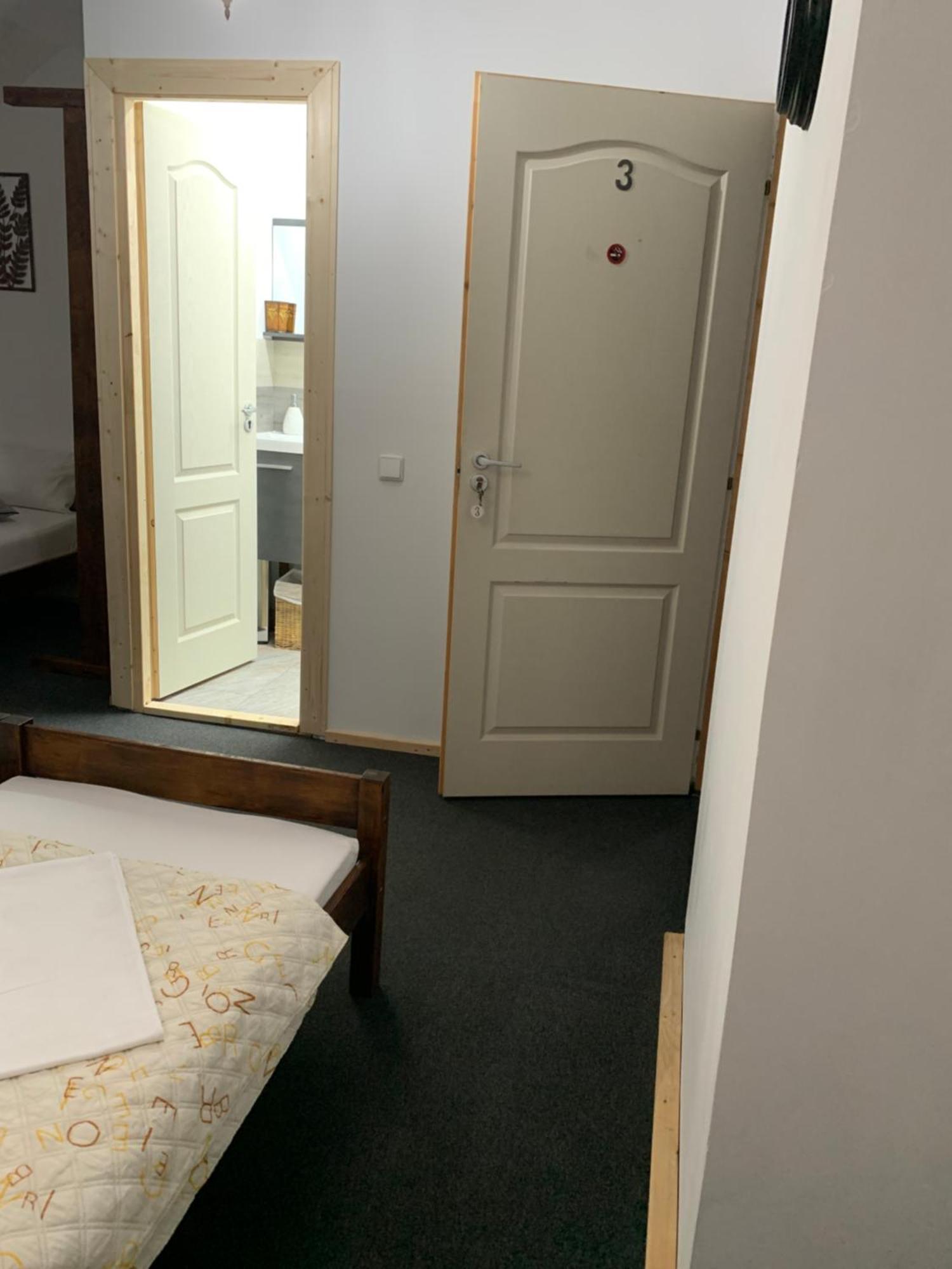 Casa Trandafirilor Ξενοδοχείο Τουλσέα Εξωτερικό φωτογραφία